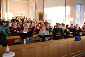 Suurkuoro esiintymässä.
(Kuvaaja: E. Petäjä)